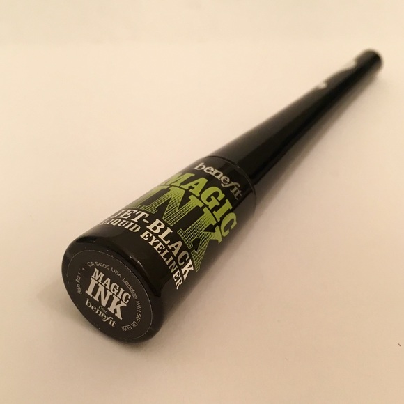Benefit Magic Ink Jet-Black Liquid Eyeliner - Picture 6 of 6